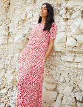 Load image into Gallery viewer, Women's Red Floral Ruched Waist Jersey Midi Dress with Pockets
